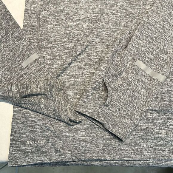 Nike Running 1/2 Zip Pullover Womens Fitted Sz Medium Gray Thumb Holes Half Zip - Picture 10 of 10